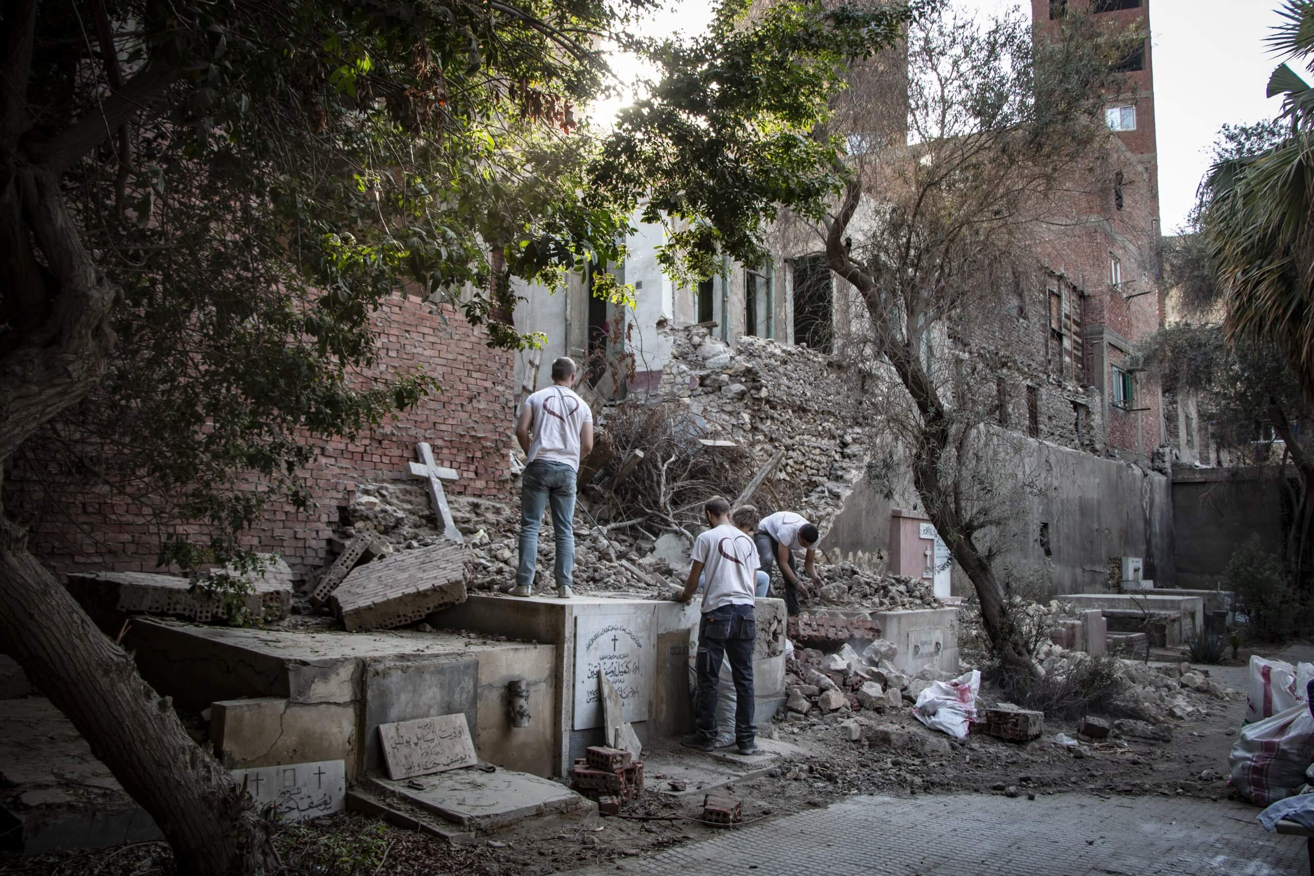 Volunteers complete the rehabilitation of the Armenian Catholic cemetery in Cairo