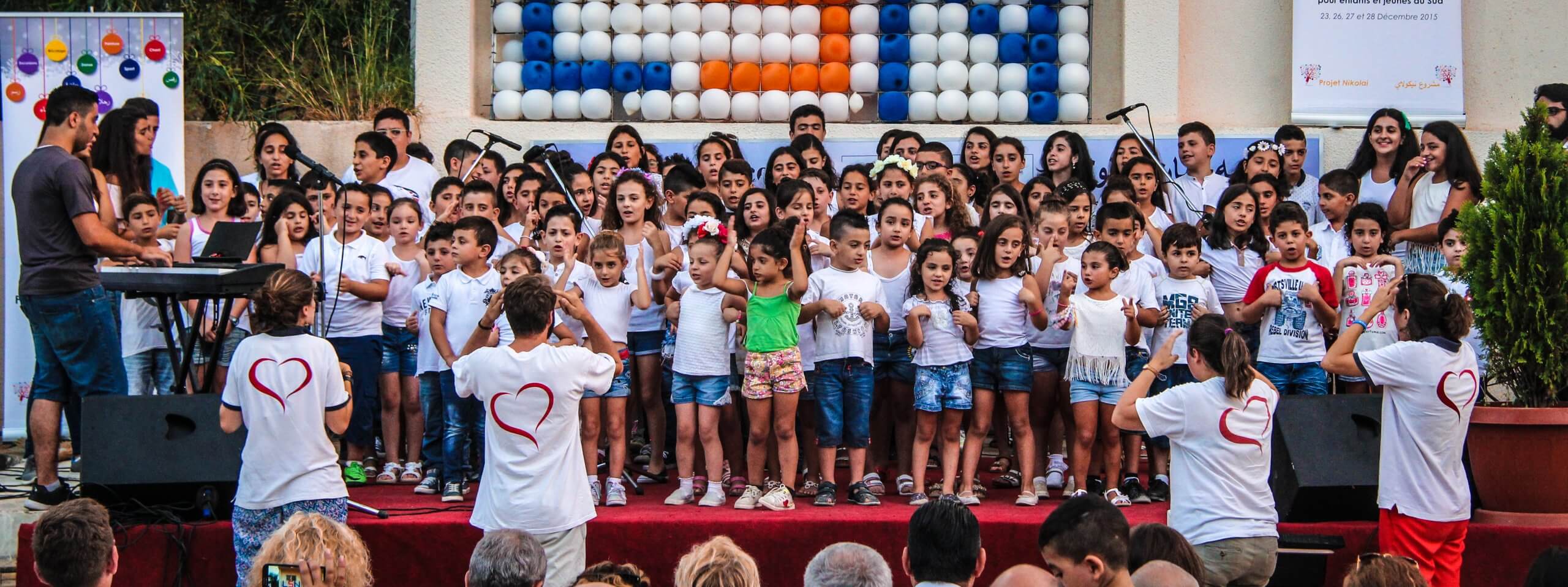 sos-chretiens-orient-liban-spectacle-fin-annee-enfants-libanais