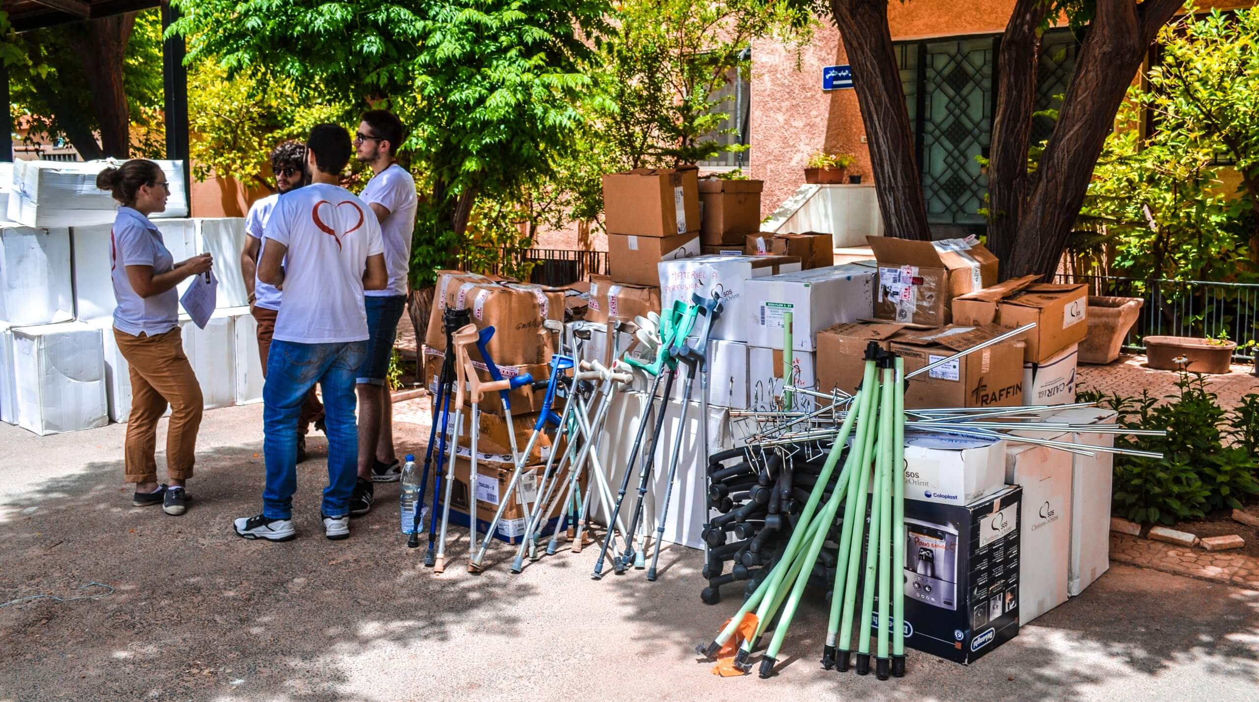 sos-chretiens-orient-syrie-donation-materiel-volontaires-hopital