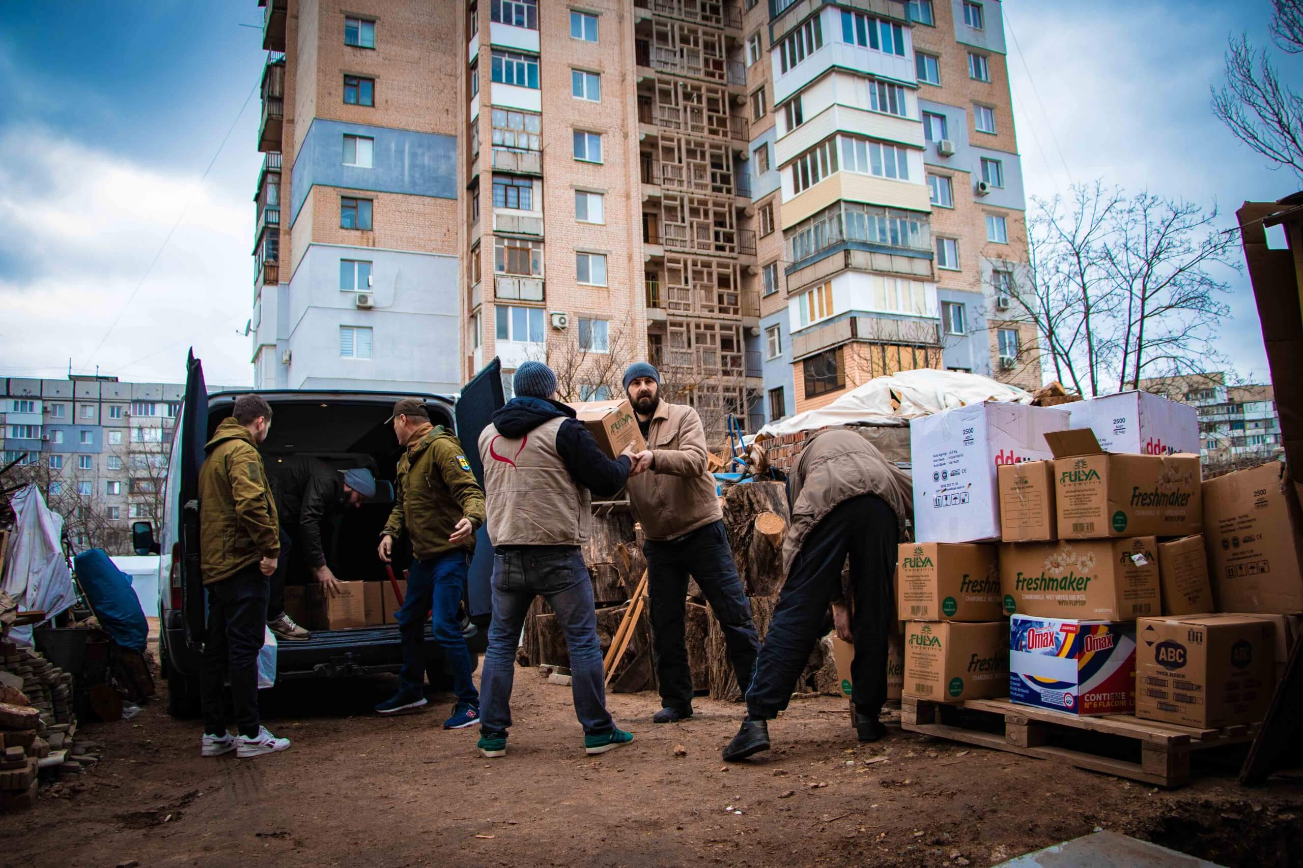 sos-chretiens-orient-mission-urgence-kherson-donation-colis-alimentaires-et-hygieniques-familles-ukrainiennes-bombardees
