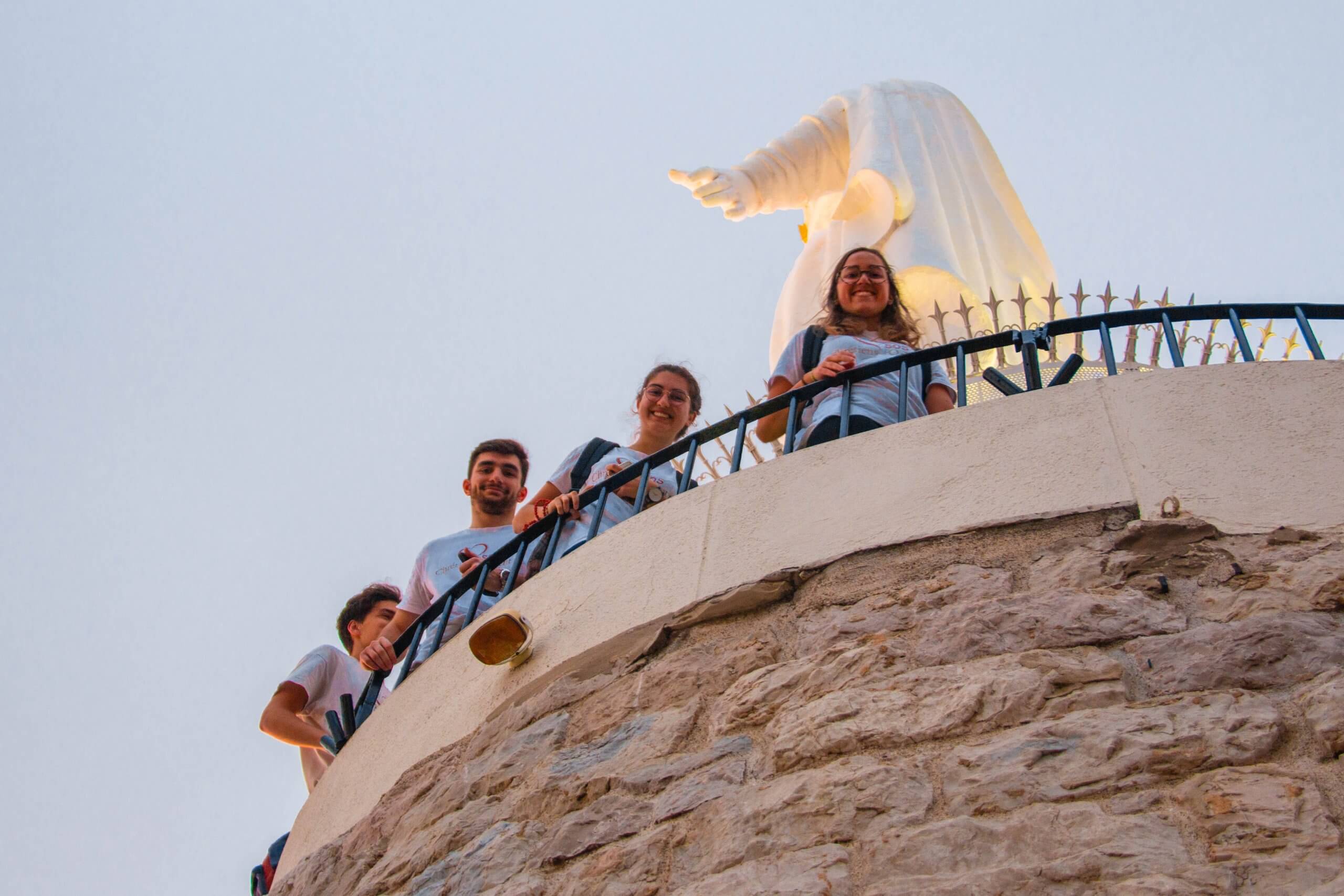 sos-chretiens-orient-liban-volontaires-pèlerinage-sanctuaire-notre-dame-de-harissa