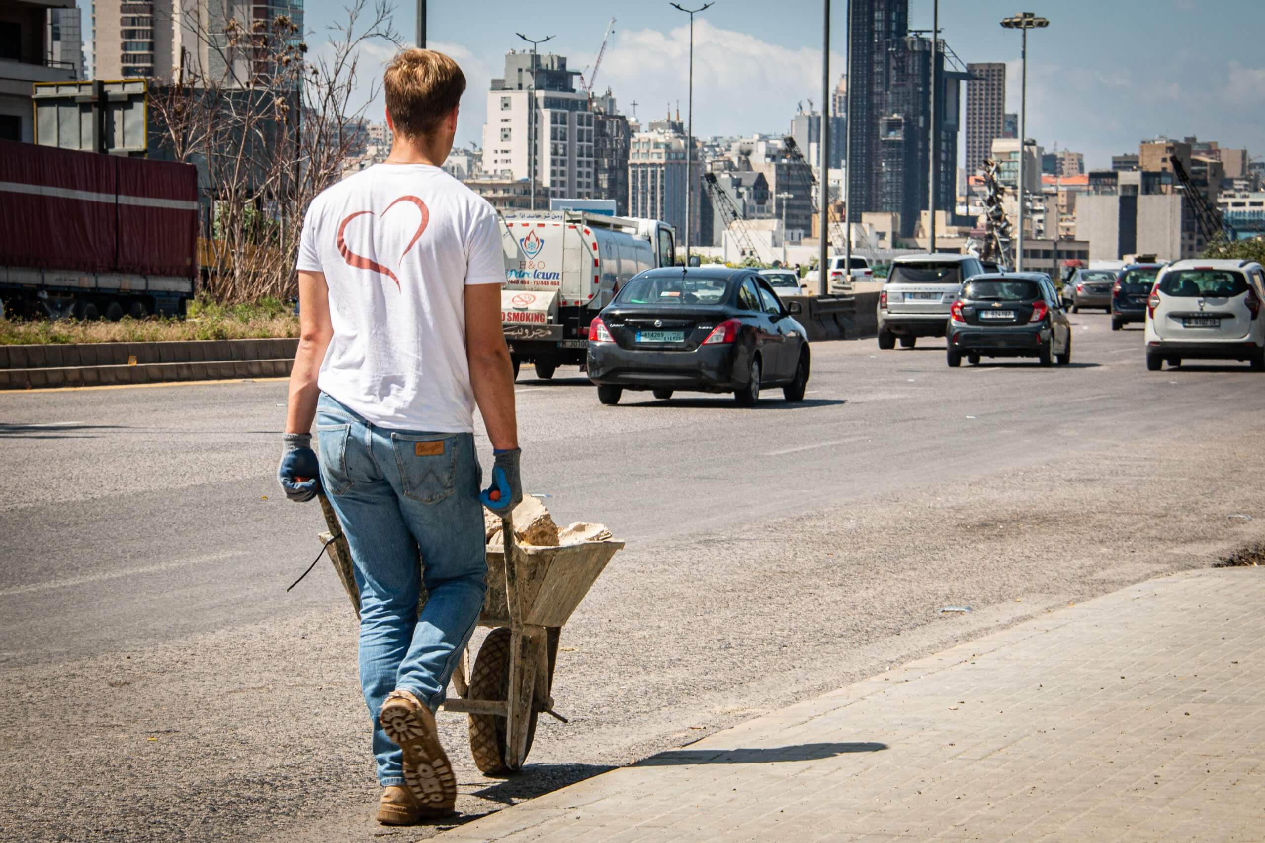 sos-chretiens-orient-liban-volontaire-beyrouth-chantier-reconstruction-quartier-quarantaine-port