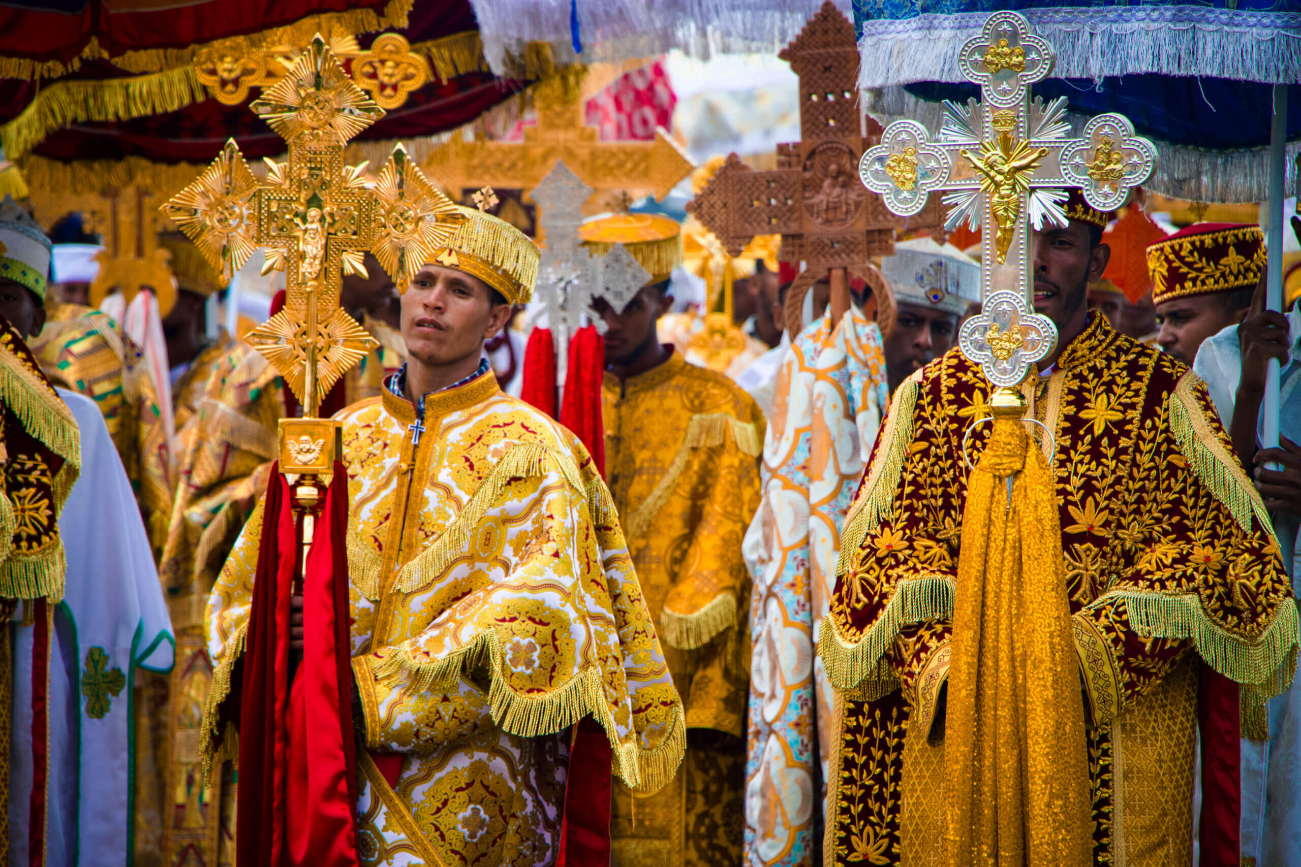 sos-chretiens-orient-ethiopie-timkat-addis-abeba-bapteme-du-christ-procession-pretres