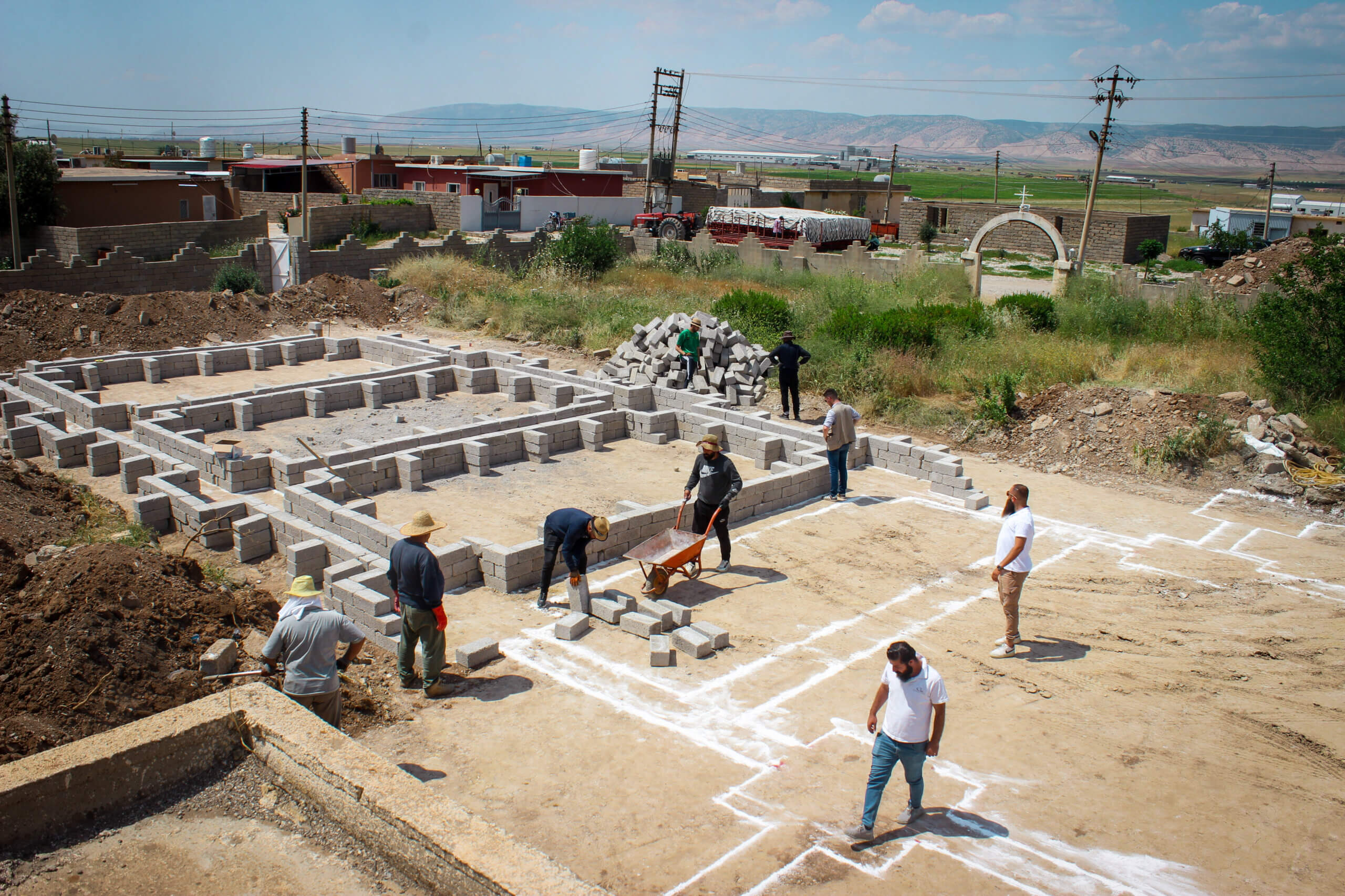 sos-chretiens-orient-irak-eglise-perozawa-construction-