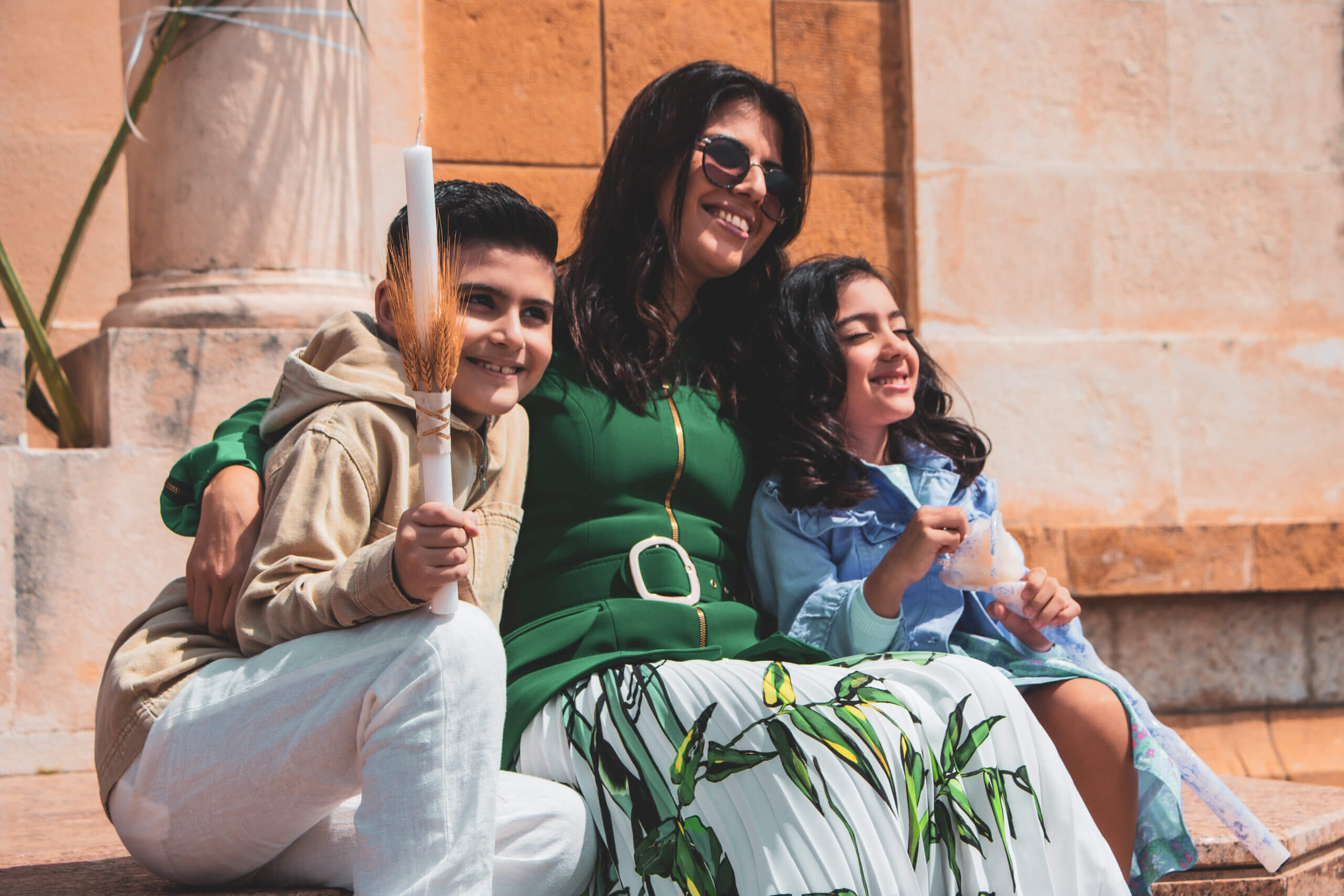 sos-chretiens-orient-liban-fete-des-rameaux-basilique-grecque-melkite-catholique-saint-paul-harissa-famille-libanaise